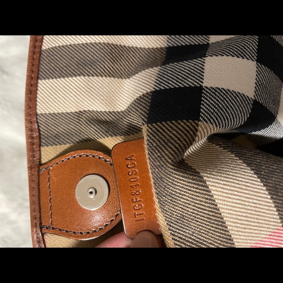 Burberry Leather Tote - Picture 5 of 10